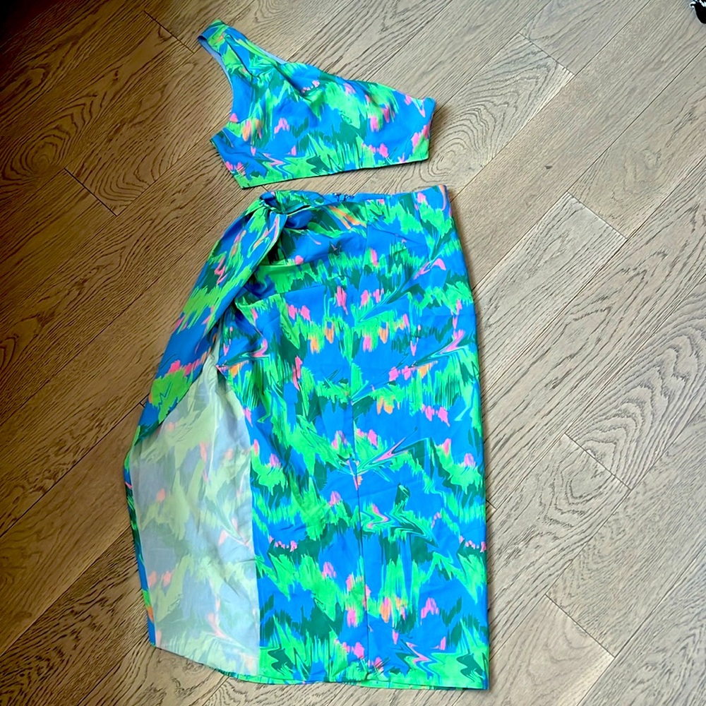SHEIN 2 piece skirt & top set blue & green